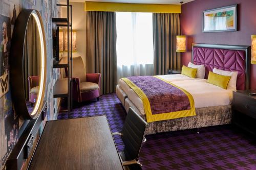 room detail thumbnail 1