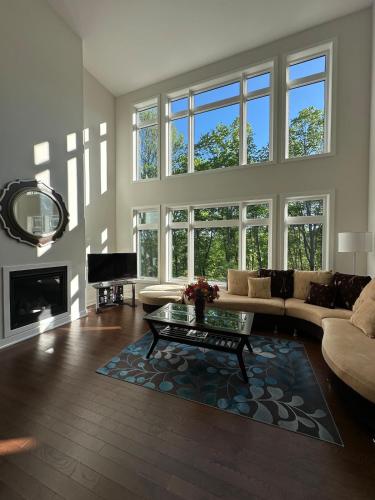 3000SF Modern Cottage, Muskoka