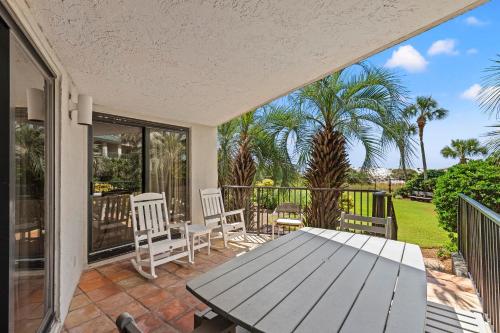 View, Beachside I by Panhandle Getaways in Destin (FL)
