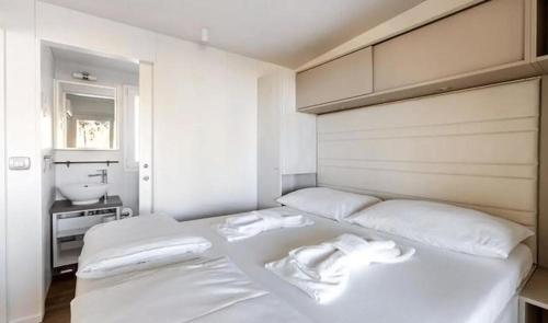 Eurocamp Mobile Homes at Campsite Ljutic – Biograd na Moru, VA