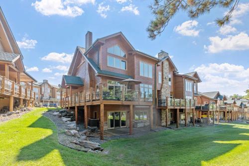 Lakefront-Sleep 12-Big Sandy Lodge Resort-Luxury in Aitkin