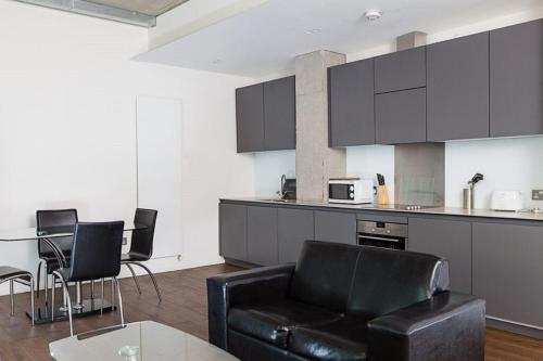 Premium 2-Pax Apartment with Kitchen in Central London, Londra (foto 2)