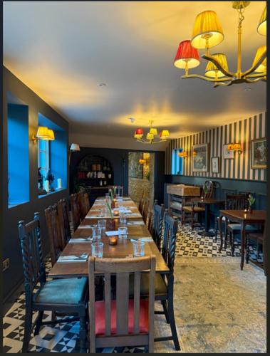 Étterem, The Market Tavern in Bampton (Oxfordshire)