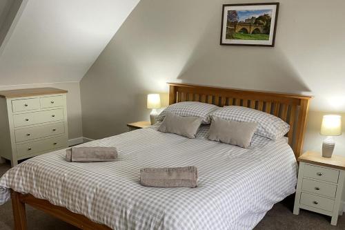 Cottage - Sleeps 4 - Pets Ok - Garden -Parking