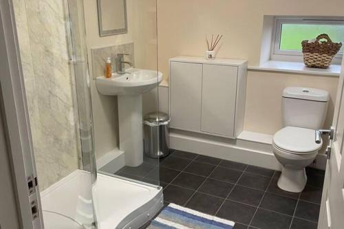 Cottage - Sleeps 4 - Pets Ok - Parking - Garden, Wooler (zdjęcie 8)