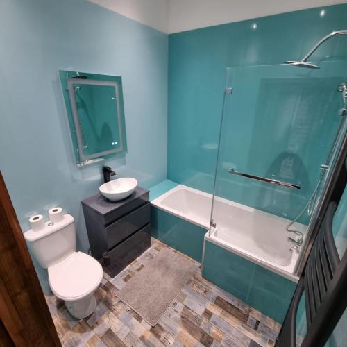 Two Bedroomed Loft Apartment - The Old Drill Hall Ryde in Ryde East