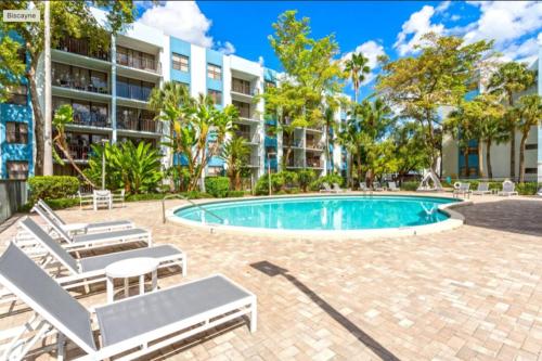 Urban Escape 2 Bed Unit In Miami near Whole Foods – khách sạn tại North Miami