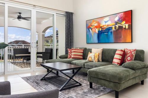 3rd Floor Condo wMountain Views - Beach Access - Pool) in Plantation Village