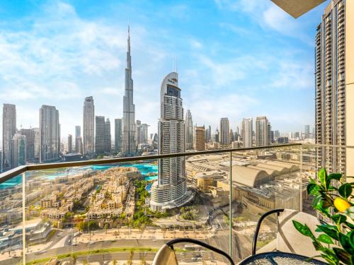 Iconic Burj and Fountain View 2BR Downtown, Dubai (photo 3)