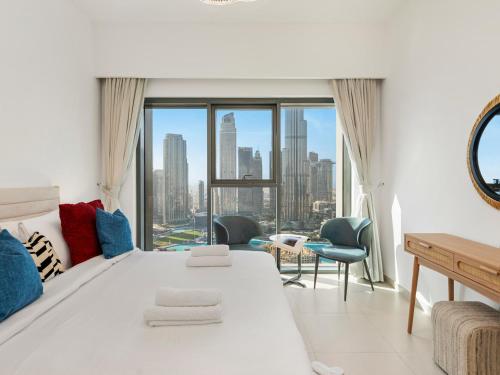 Iconic Burj and Fountain View 2BR Downtown, Dubai (photo 4)