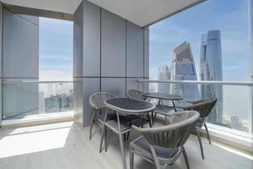 High-Floor Upgraded 3-Bed Marina Apartment, Dubai (photo 2)