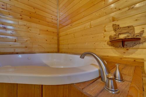 Lake Access at Peaceful Kenai Peninsula Getaway in ริดจ์ เวย์