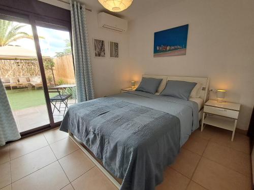 Spacious apartment with large private garden in Palm Mar 5