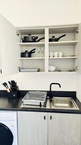 Executive 1BR - Quiet Location - Wifi & Kitchen, Mánchester (foto 9)