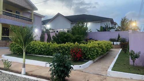 West link guest house in โซวูทุม
