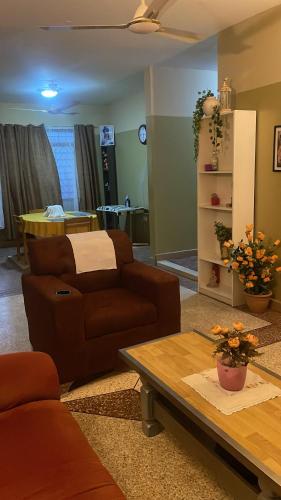 West link guest house in โซวูทุม