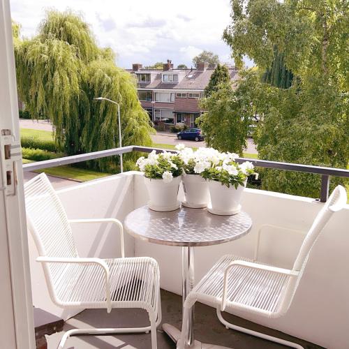  KeyCityApt Near Amsterdam Two Miles To City Centre Breakfast Included in Leiden