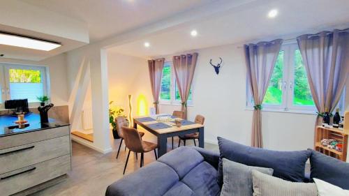 客房, Ferienwohnung Waldzauber Schwarzwaldvibes meets Weinregion in 阿彭韋爾