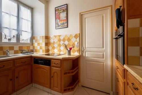 LE SCENARIO - Appt city center with parking in Carentan