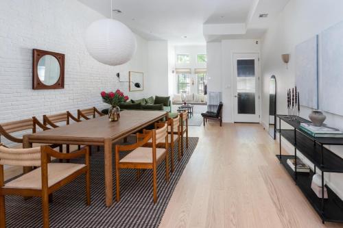 3.8 Million Dollar Brownstone Newly Renovated, New York (photo 8)