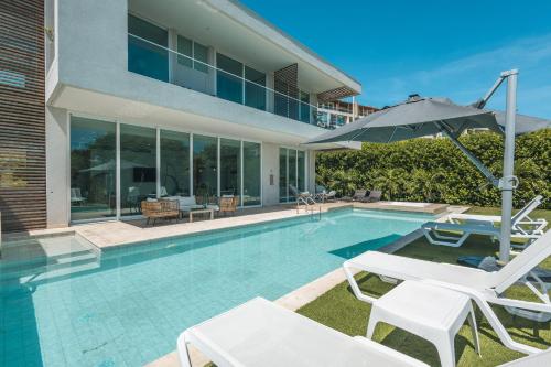 Brand new 4BR Villa at Calablanca