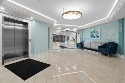 Harbor Suites at Harborwalk Village in Destin City Center