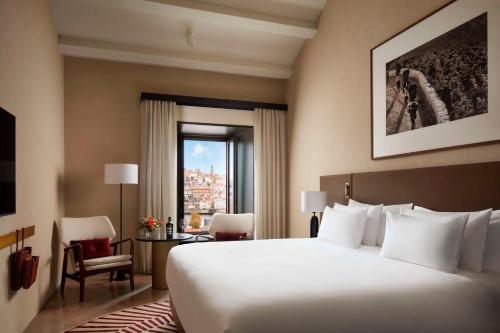 Book the Deluxe Room with River View Deluxe Room with River View