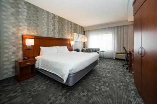Courtyard by Marriott Vicksburg - image 10