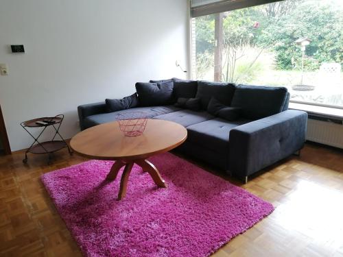 Stylish vintage house near Frankfurt – khách sạn tại Eschborn