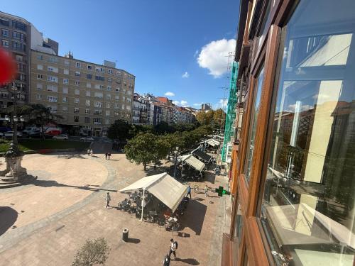 Apartamento en el centro de Santander en la plaza Juan Carlos I - image 4