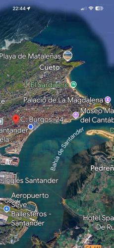 Apartamento en el centro de Santander en la plaza Juan Carlos I - image 2