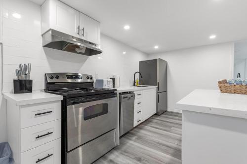 Charming 2BR Near Niagara College in ويل لاند