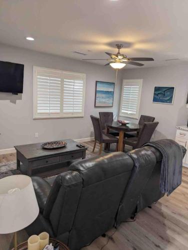 設施, Alpine's Gorgeous Guest Home in 阿爾派恩 (CA)