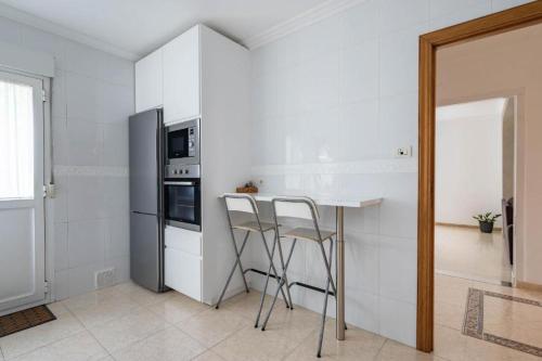 virtuve, Casa con Vistas al Mar en Ribeira - Playa 5 min, Porche, Parking Privado in A Revolta