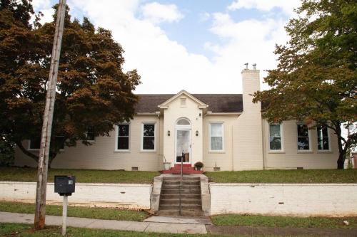 . 718 Morgan Ave