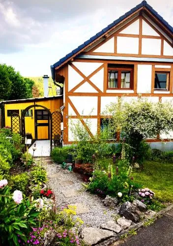 Landhaus-Villa, Sauna, private Garten in Schleiden, Deutschland