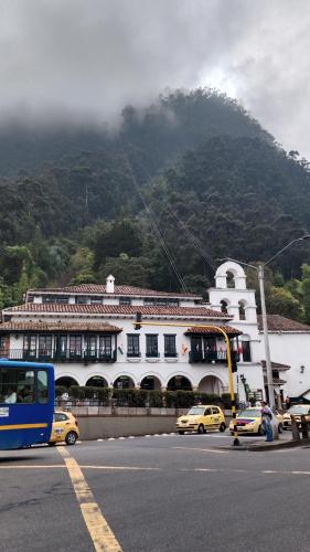 Excelente ubicación! Centro Internacional Bogotá - image 4