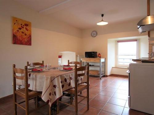 Gîte Vergezac, 3 pièces, 4 personnes - FR-1-582-48 (Maison de charme en pierres - Proche Puy-en-Velay, ideal familles, randos & confort moderne - FR-1-5) in Mende