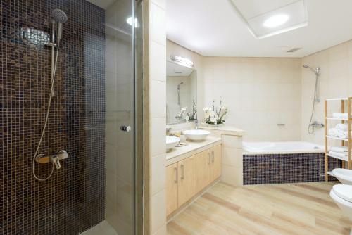 Luxury Palm Jumeirah I Free 5 Star Beach Resorts Access, Дубай (фото 4)