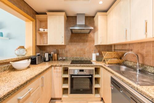 Luxury Palm Jumeirah I Free 5 Star Beach Resorts Access, Дубай (фото 6)