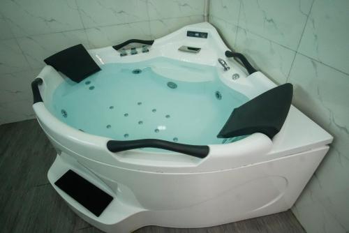 Lily Luxury Home Shortlet Apartments in Ovwian