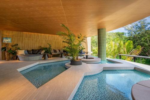 TWIN-LINE HOTEL YANBARU OKINAWA JAPAN旧 沖縄サンコーストホテル