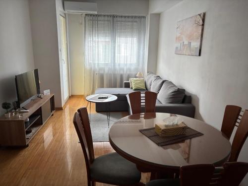 Cozy Corner Apartment-Free Parking, Skopje