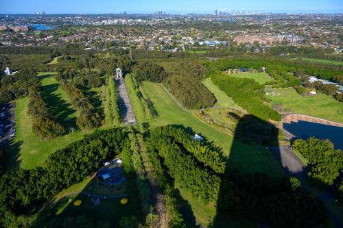 Spacious Two Level 4BR at Sydney Olympic Park with Best View, Sydney (fotografie 7)