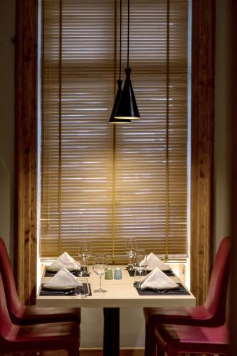 Hydrama Grand Hotel - image 7