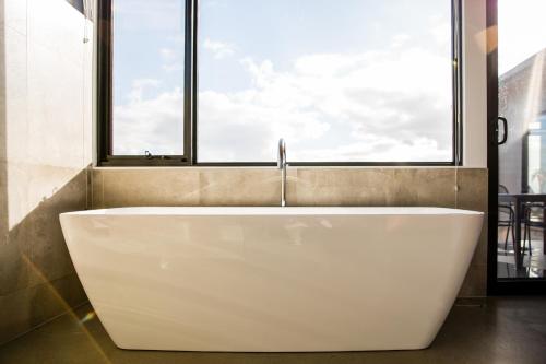 ห้องน้ำ, Vivere Retreat in เนียริมใต้