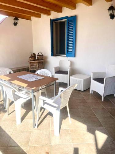 Judy holiday house in อุสติกา