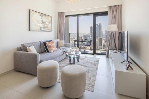 Frank Porter - Burj Royale, Dubaj