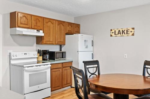 Cozy Space Near Rough River Lake Adventures Await in Falls of Rough