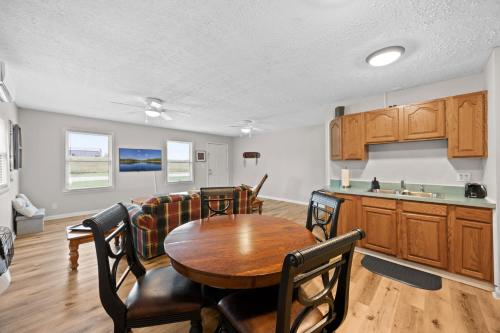 Cozy Space Near Rough River Lake Adventures Await in Falls of Rough